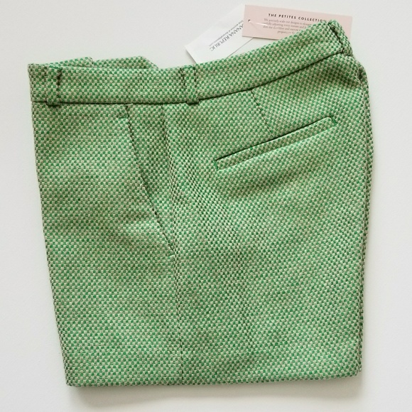 Banana Republic Tweed Short - Picture 6 of 6